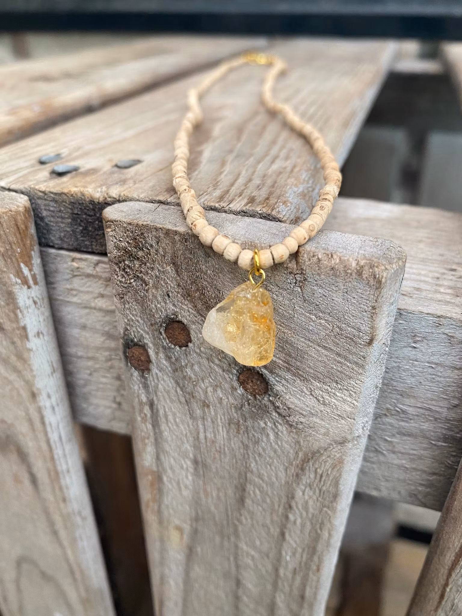 Kort halsband – Tulsi & citrin