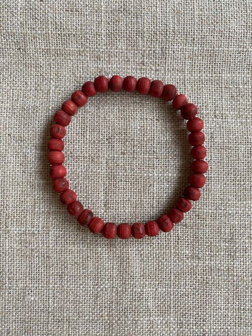 FYND – Armband, röd tulsi