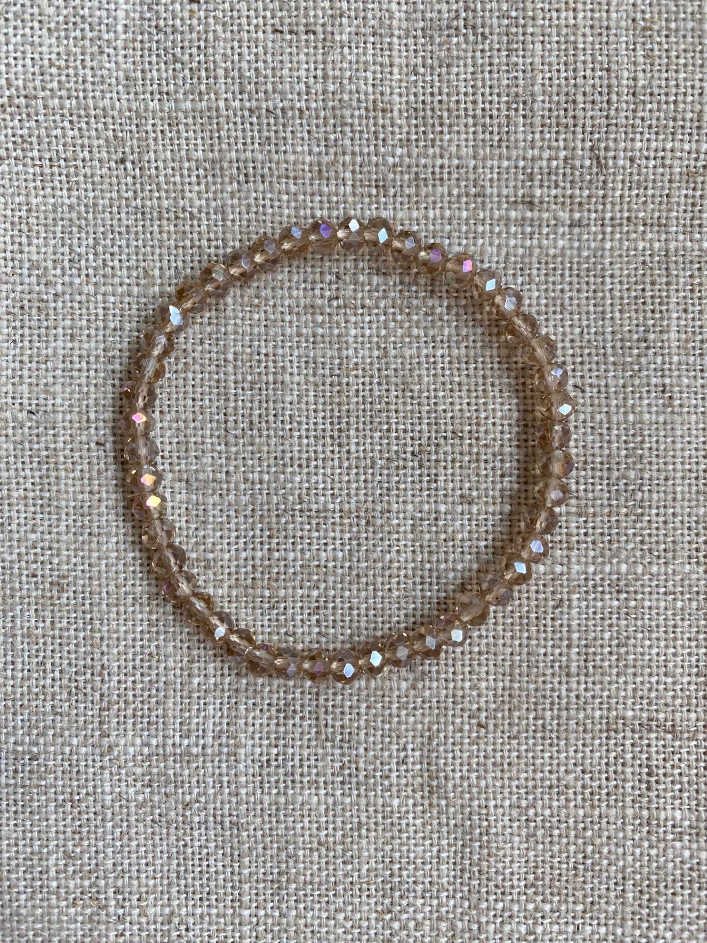 FYND – Armband, glittrande glaspärlor
