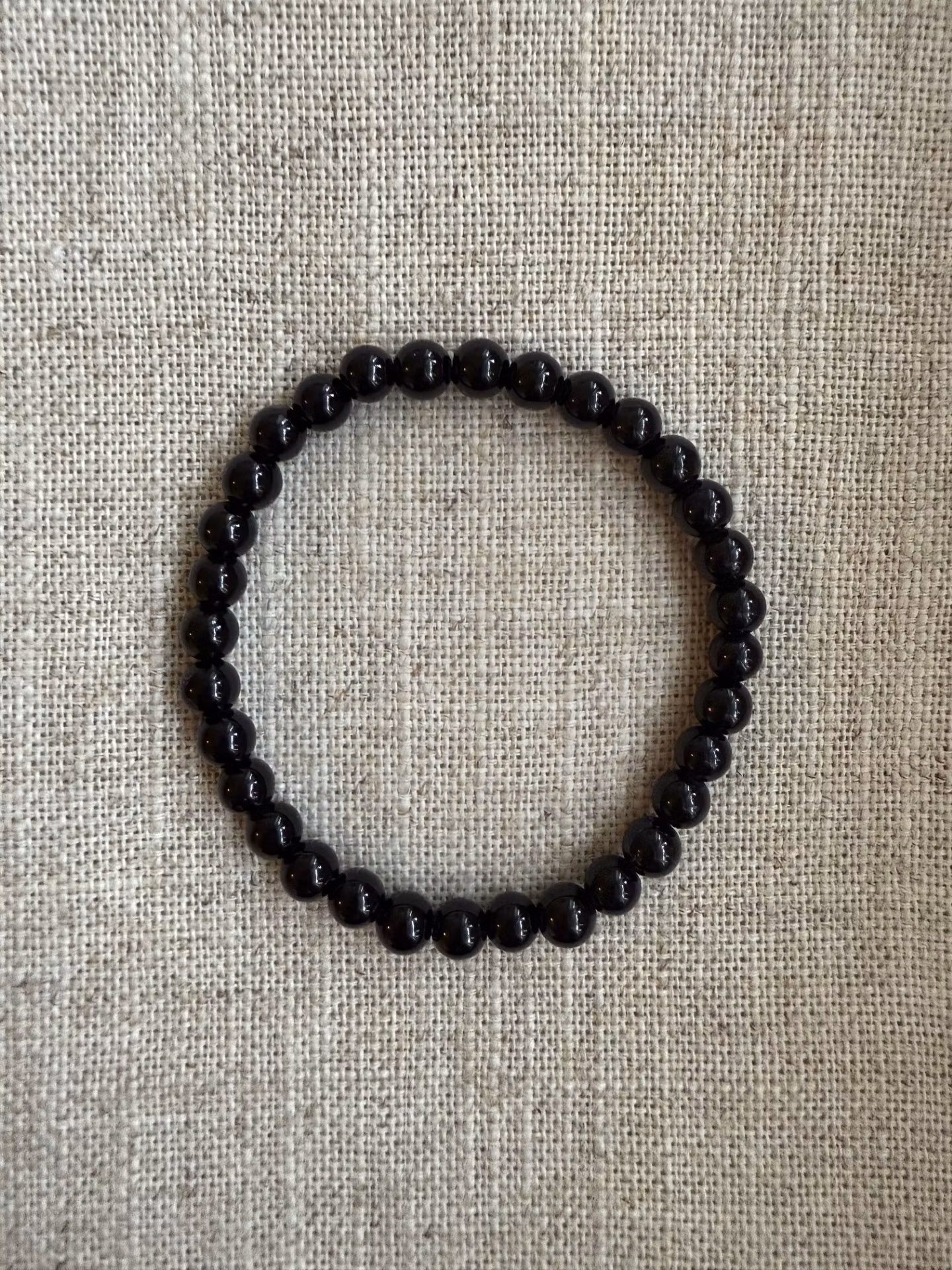 FYND – Armband, svart jade