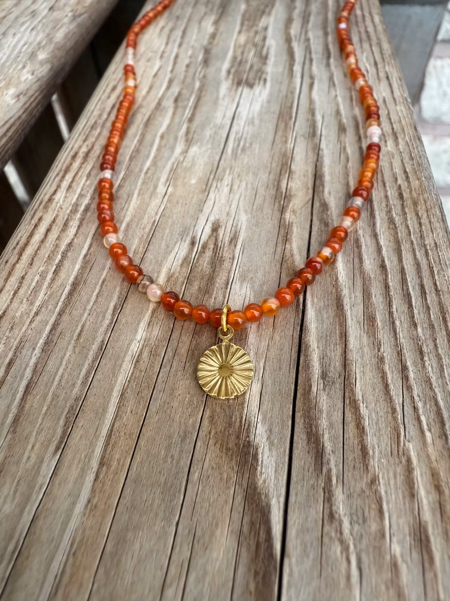 Kort halsband – Karneol