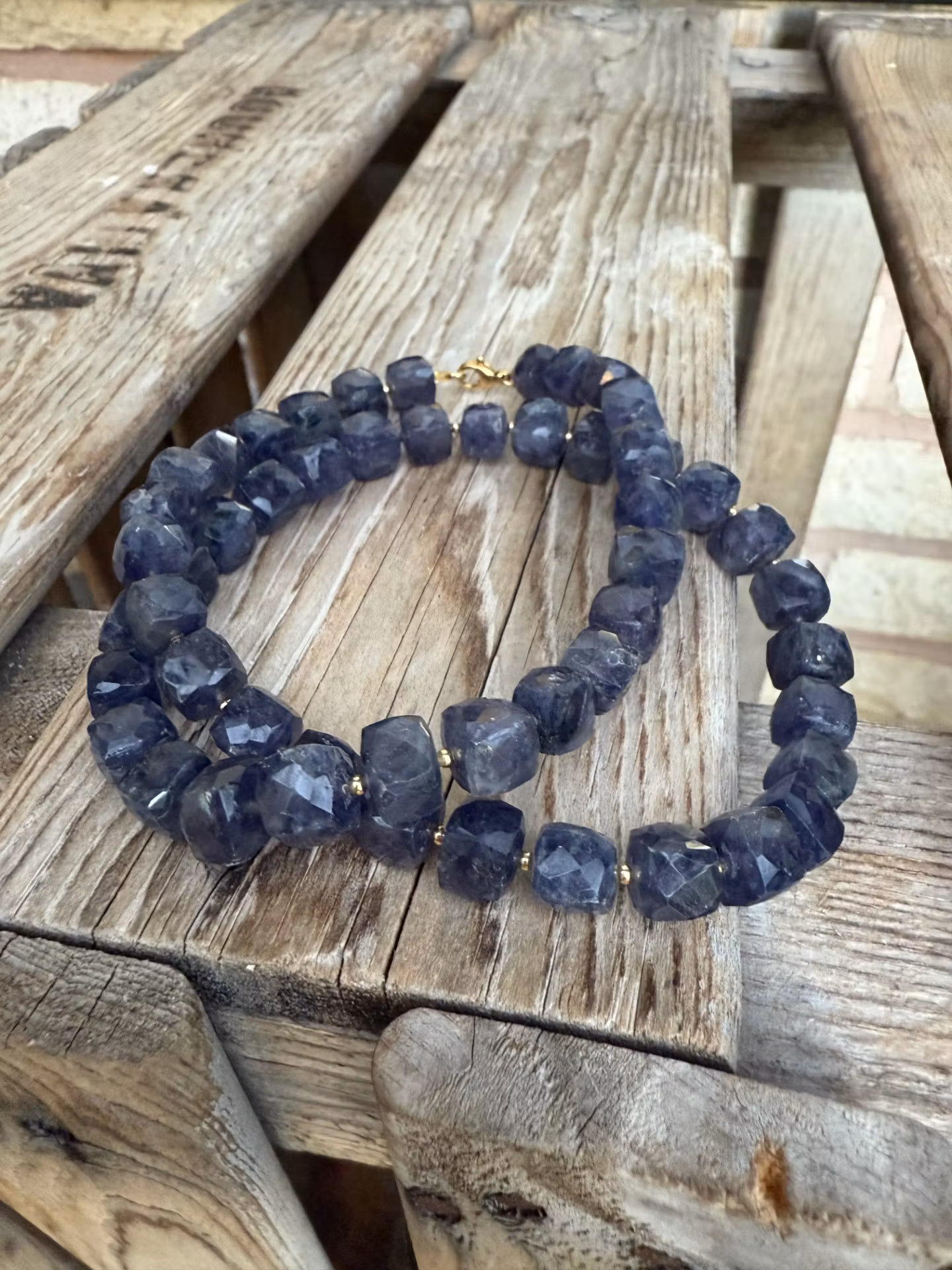 Halsband – Iolit/vattensafir