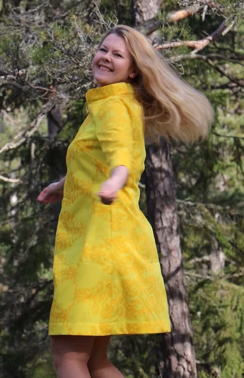 Modell Monica - solgul