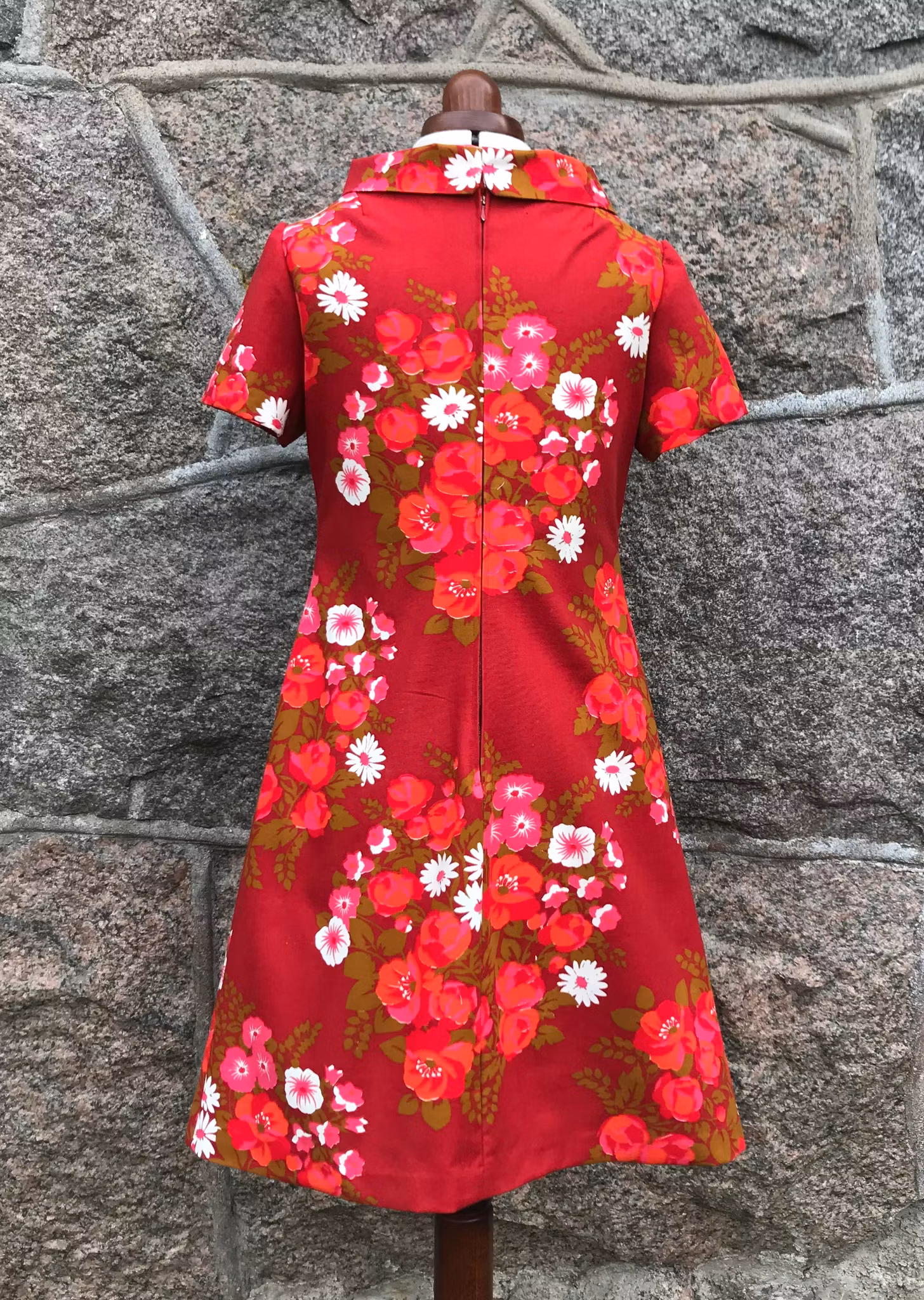 Modell Britt - den lilla röda