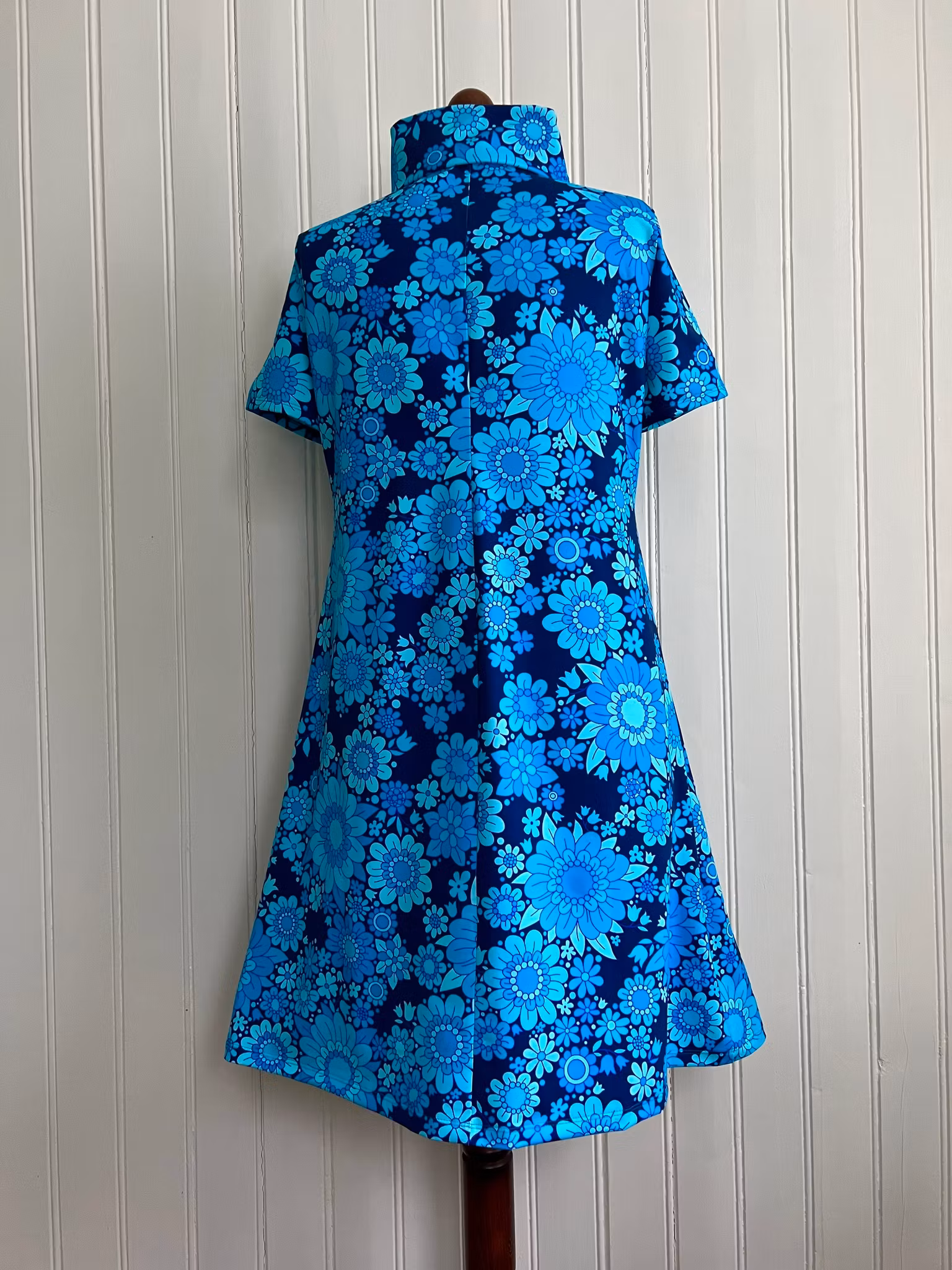 Modell Ingrid - blue Blossom