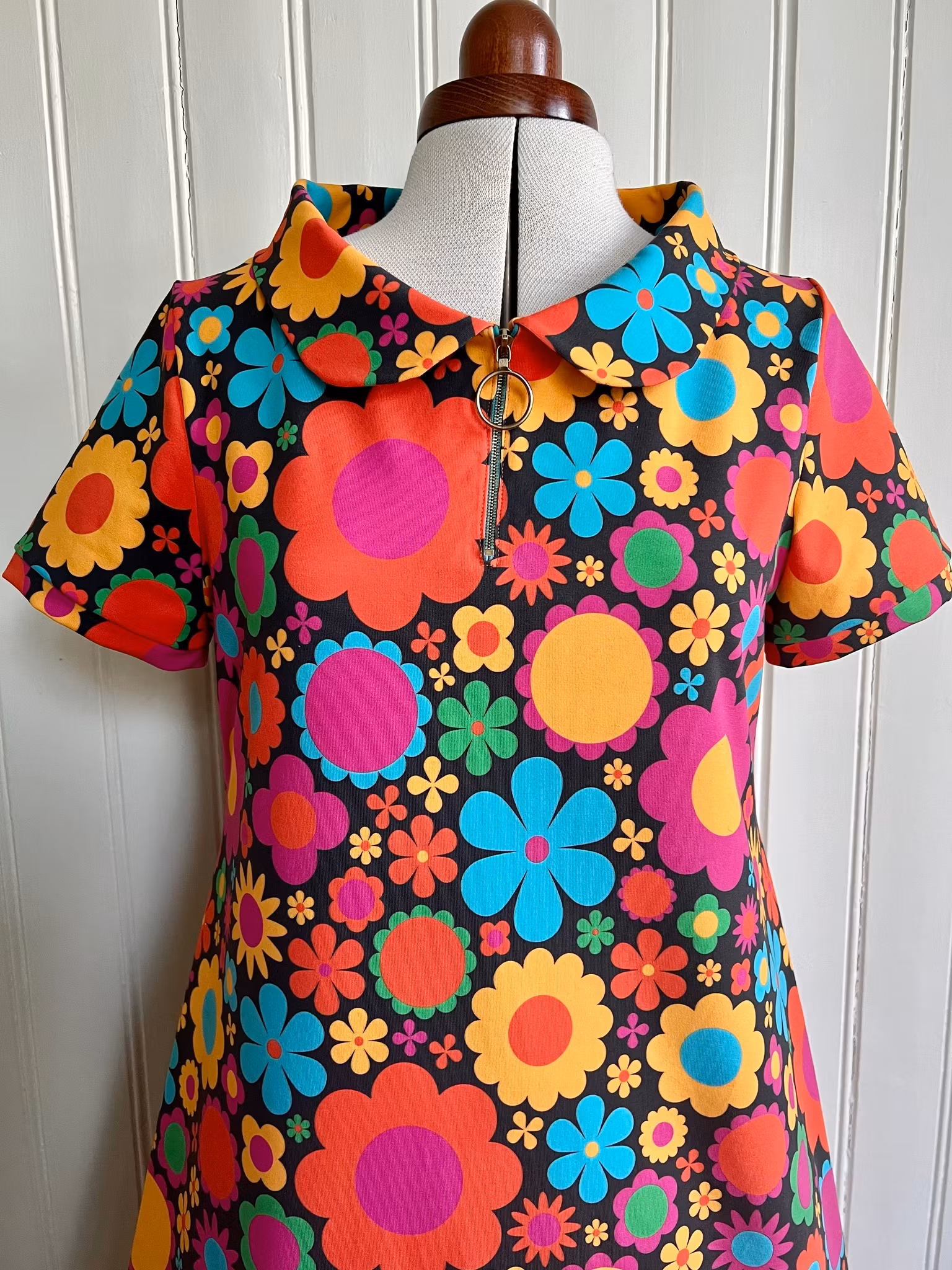 Modell Mirjam - poppblommor