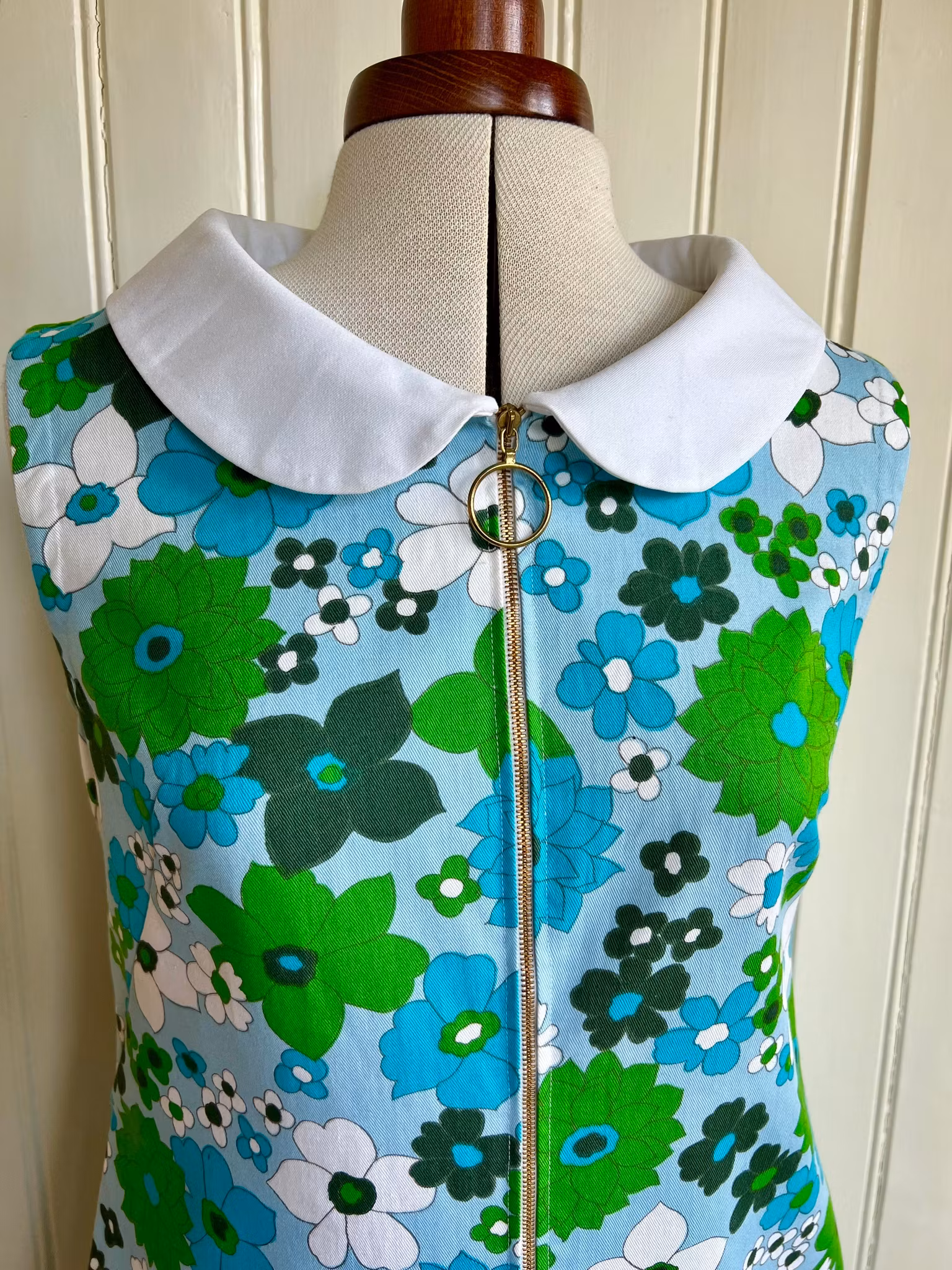 Modell Mirjam - vårblommor