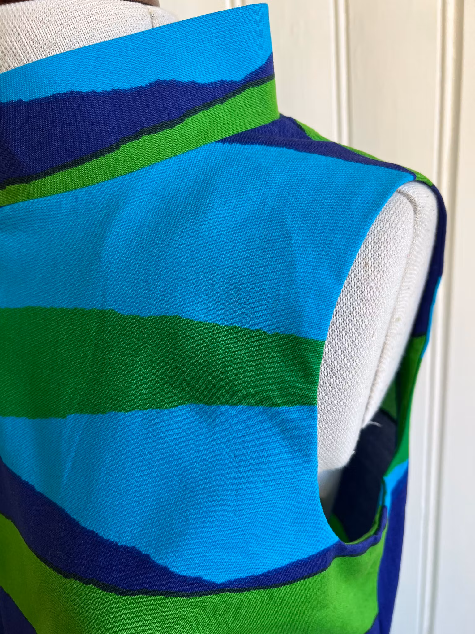 Modell Monica - colour stripes