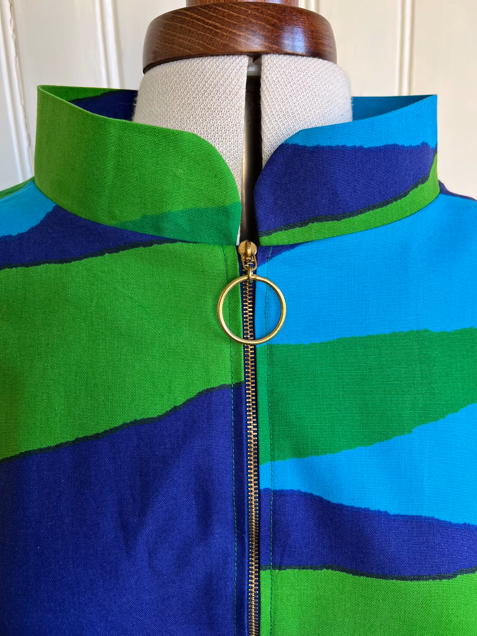 Modell Monica - colour stripes