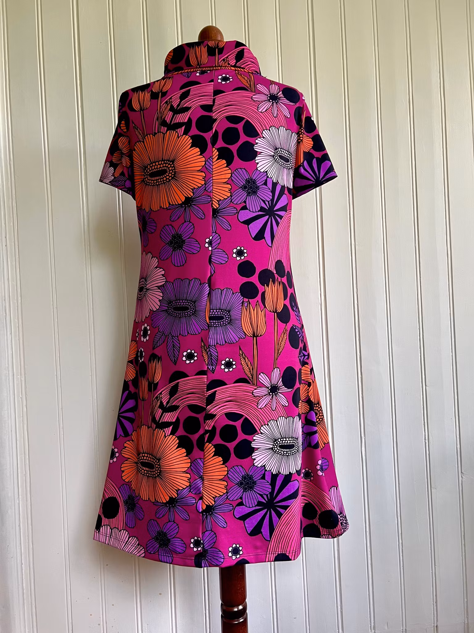 Modell Ingrid - purple and bows