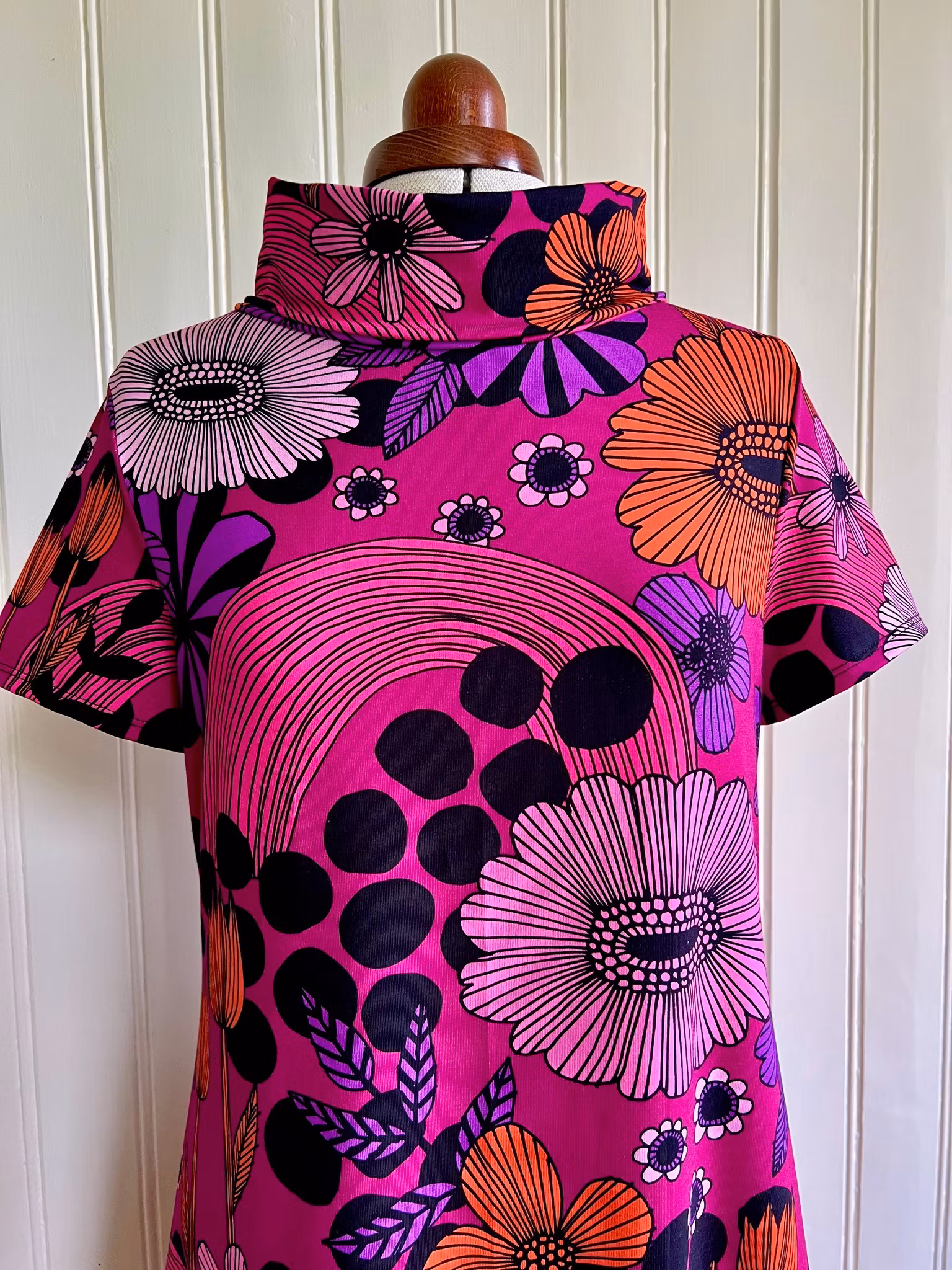 Modell Ingrid - purple and bows