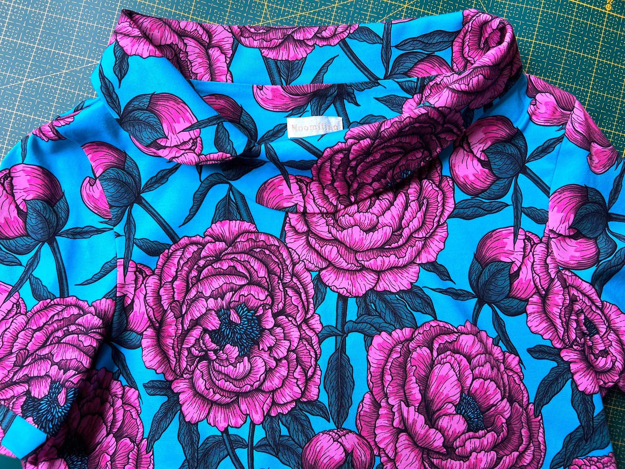 Modell Britt - dreamy flowers