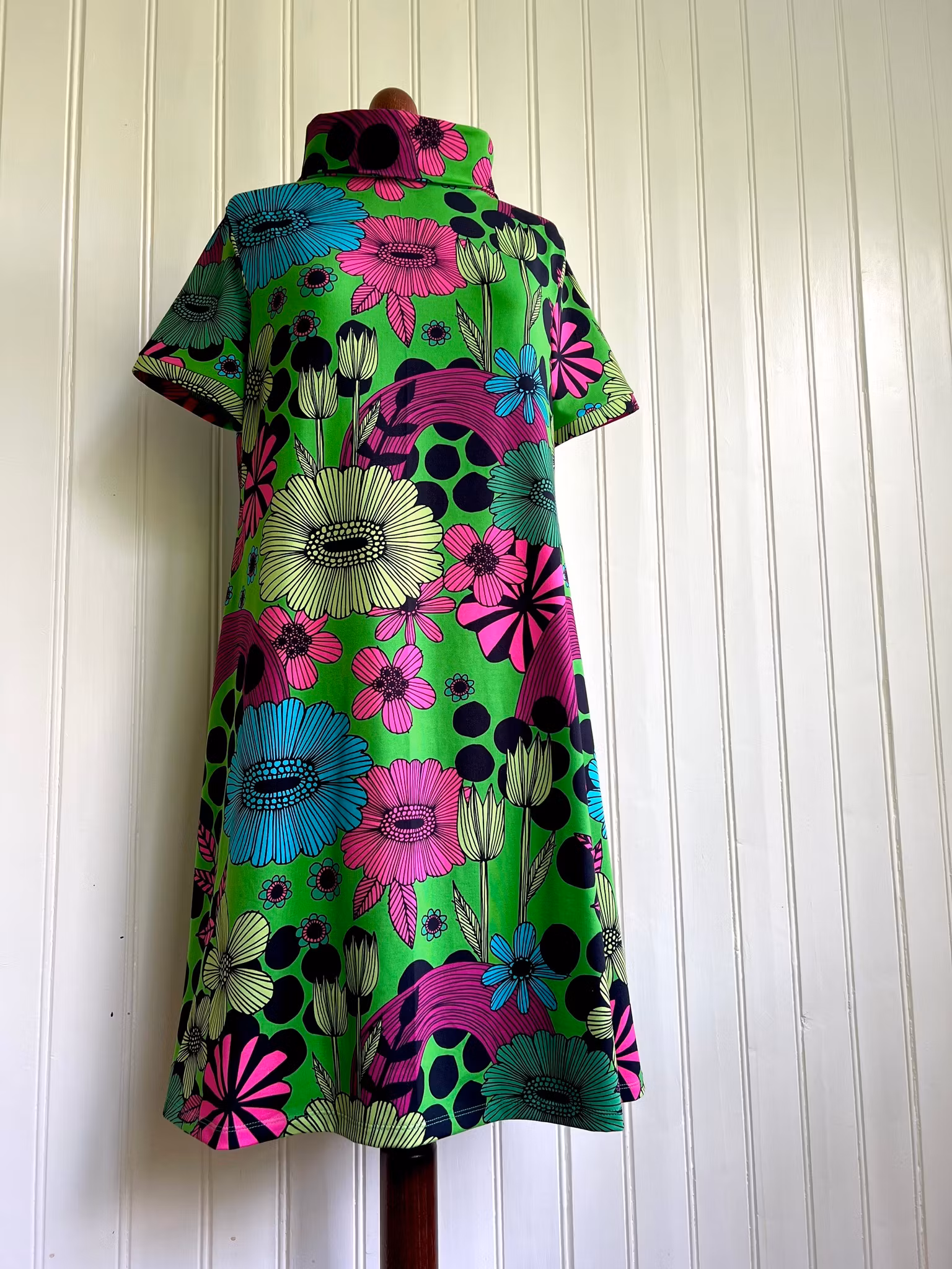 Modell Ingrid - green and bows