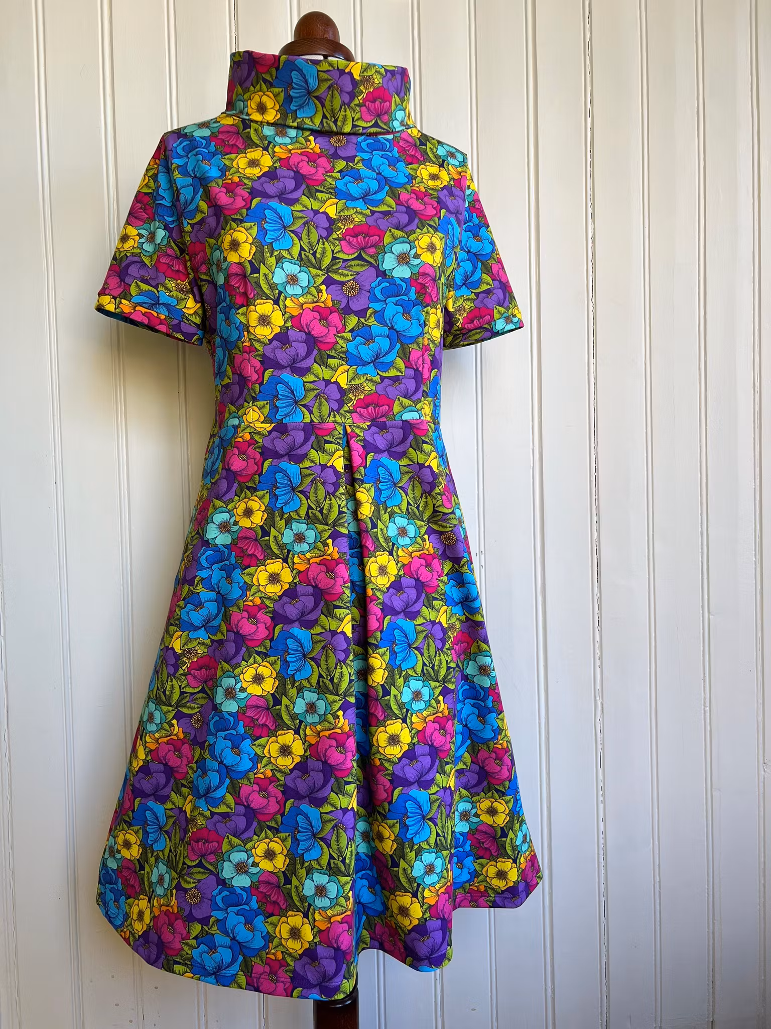 Joyful spring dress