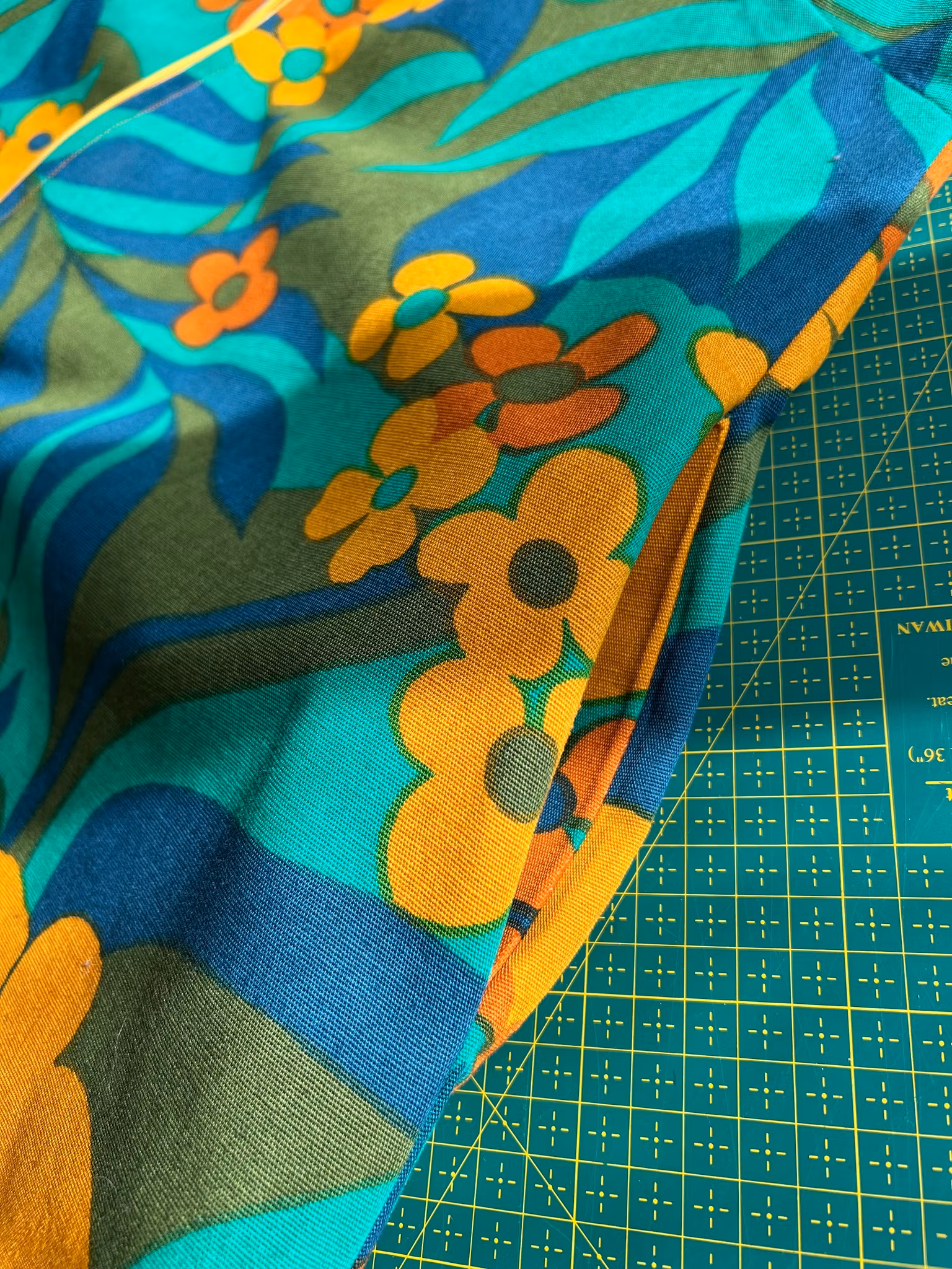 Modell Mirjam - apricot jungle