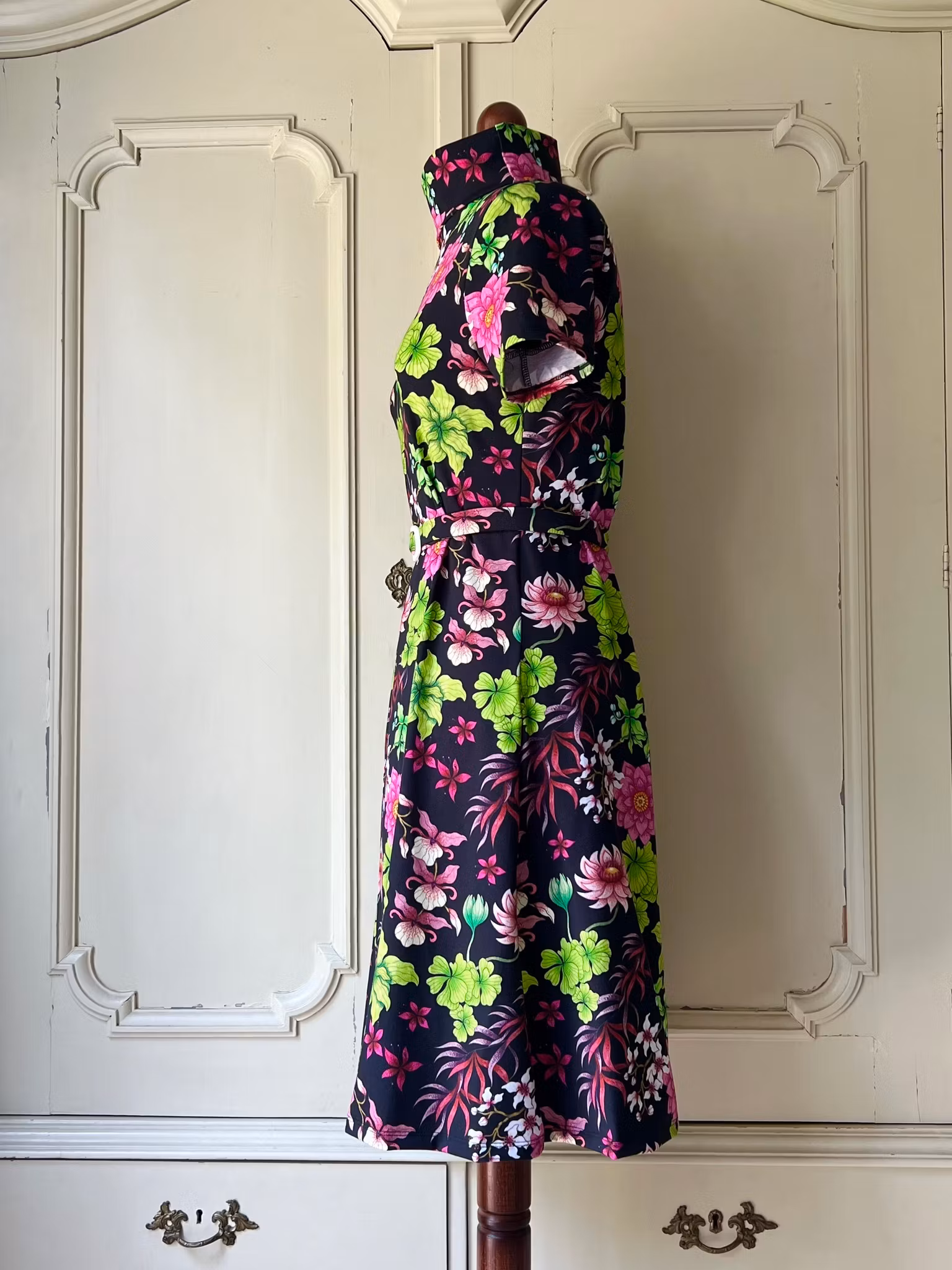 Modell Ingrid - asian flowers