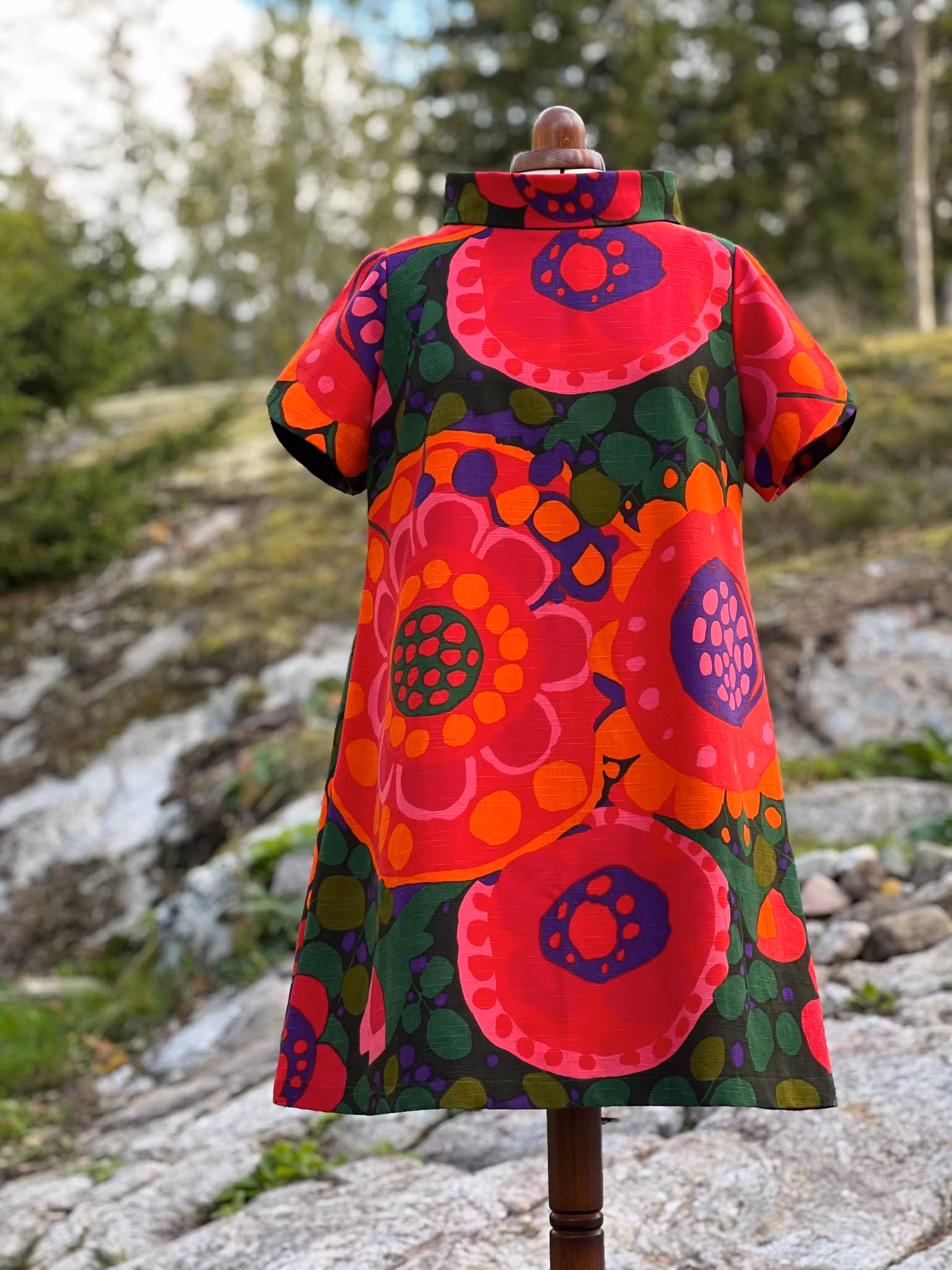 Modell Ingrid - red passion