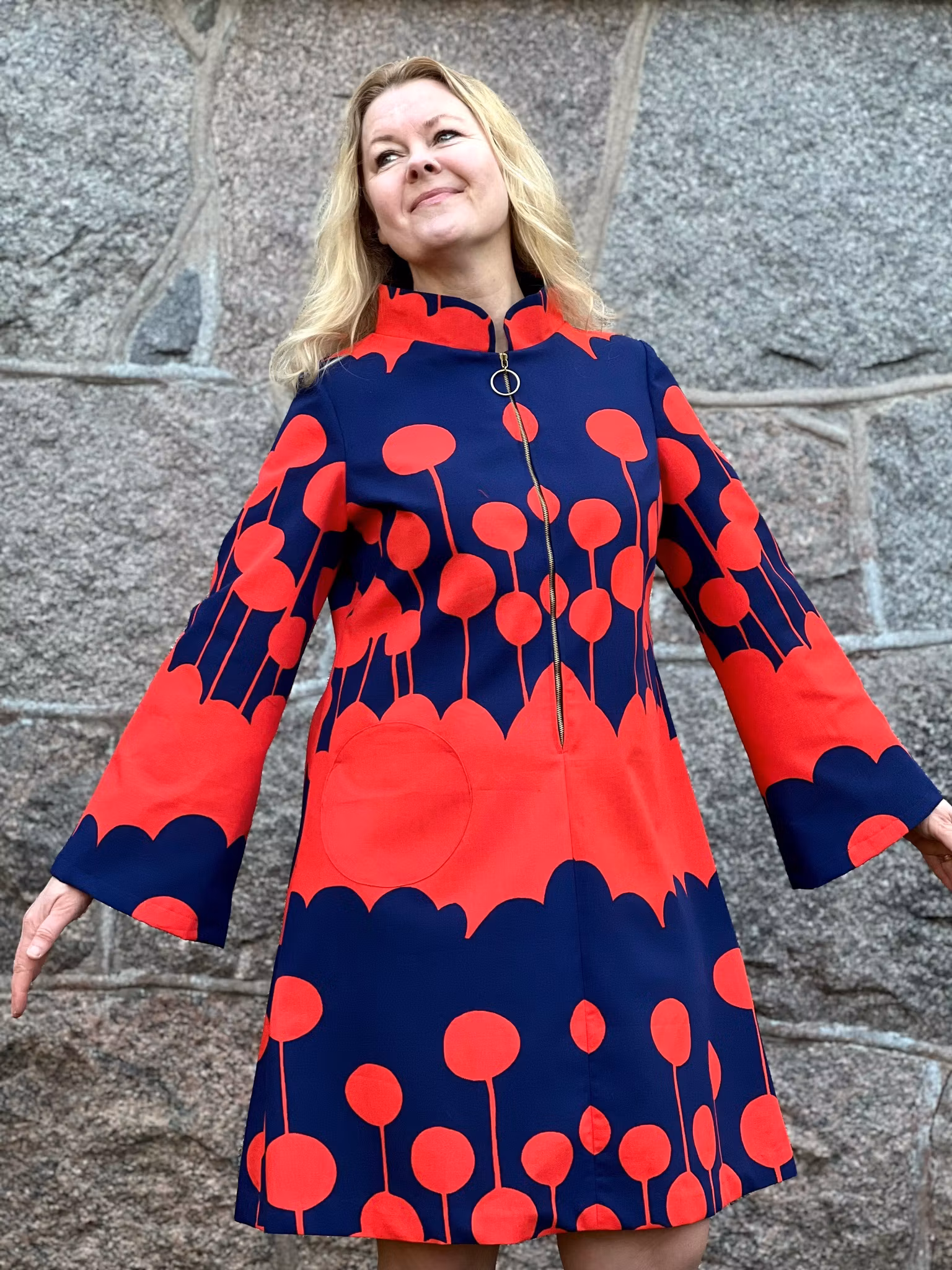 Modell Monica - red lollipops