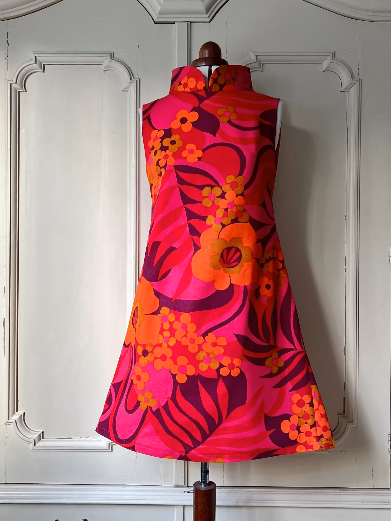 Modell Monica - tropical red