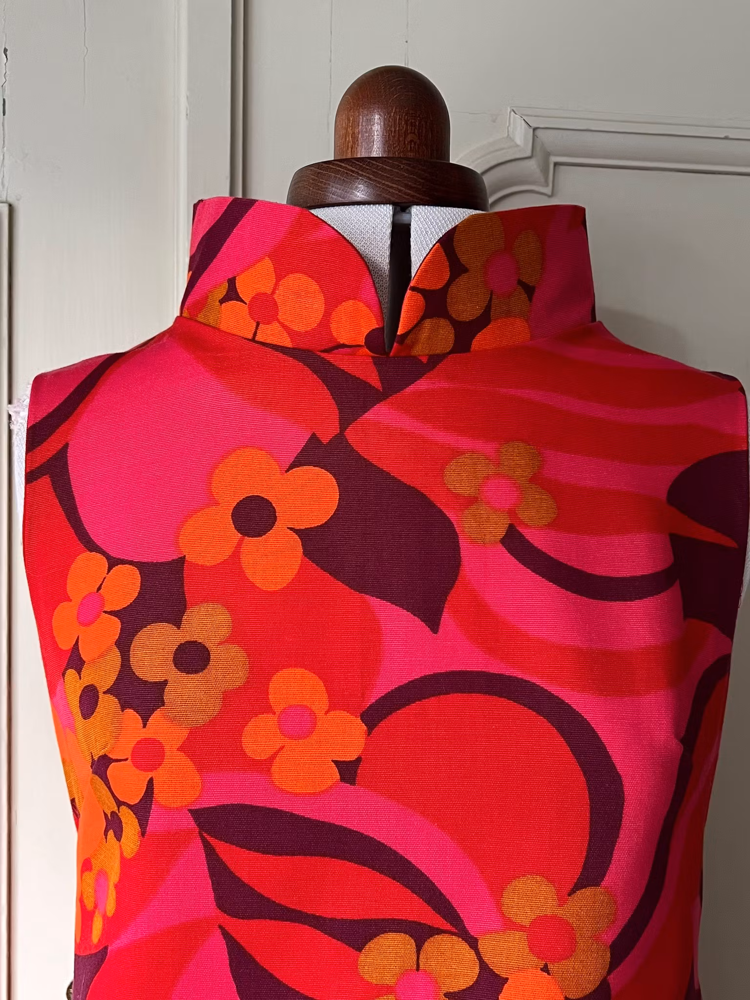 Modell Monica - tropical red