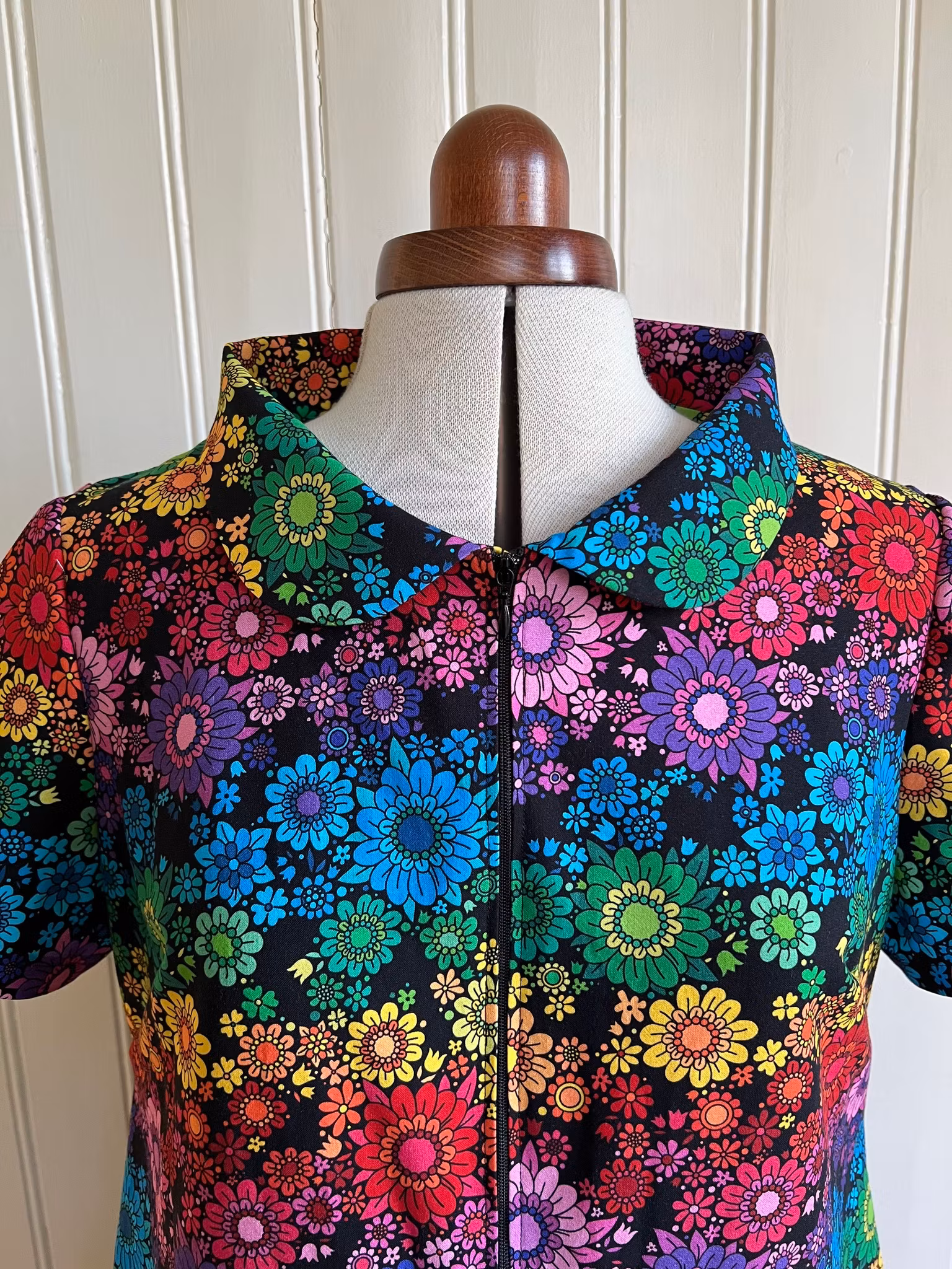 Modell Mirjam - flower rainbow