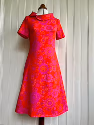 Modell Britt - purple red joy