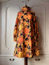 Modell Ingrid -  golden blossom