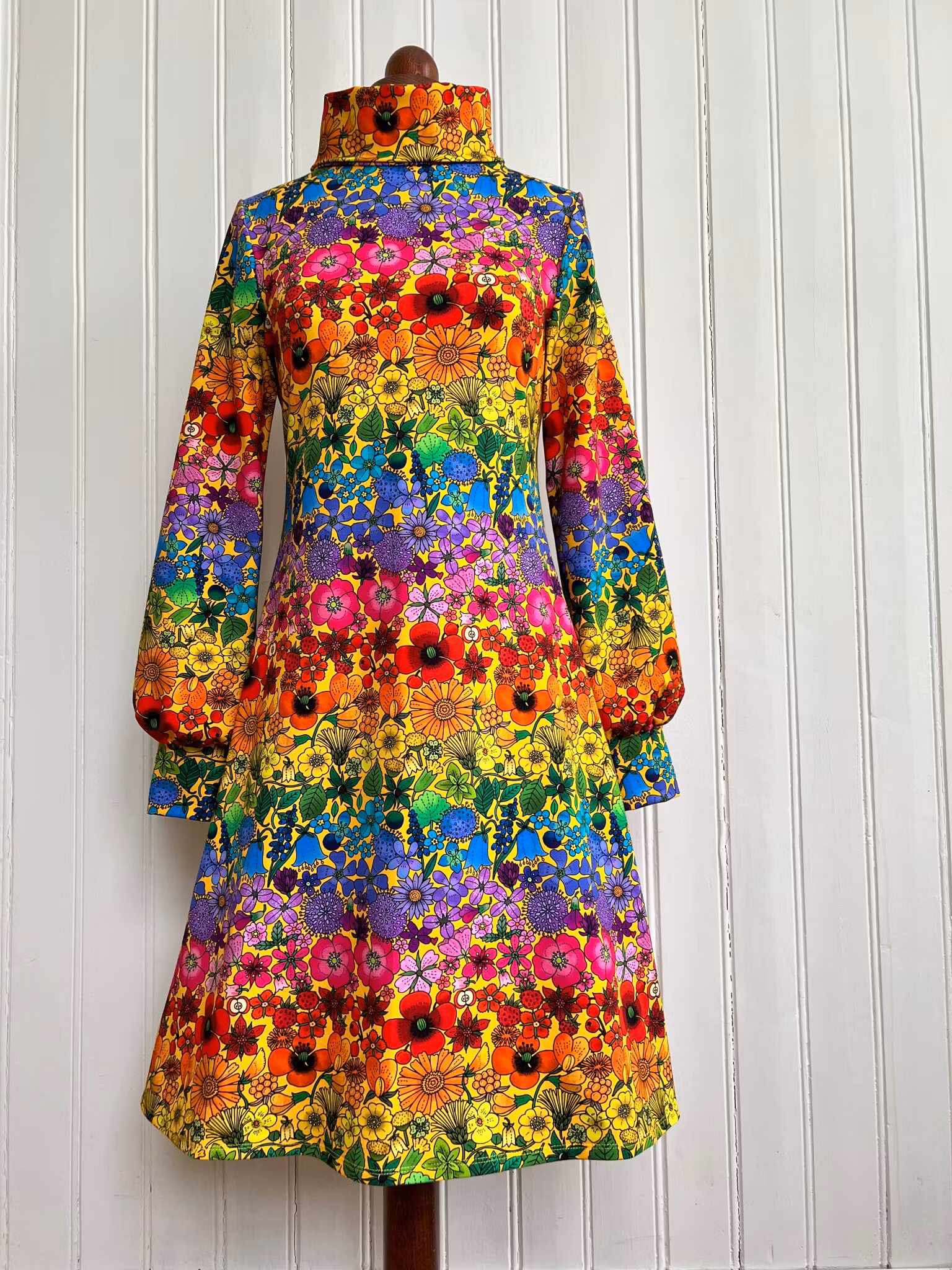 Modell Ingrid - floral hope