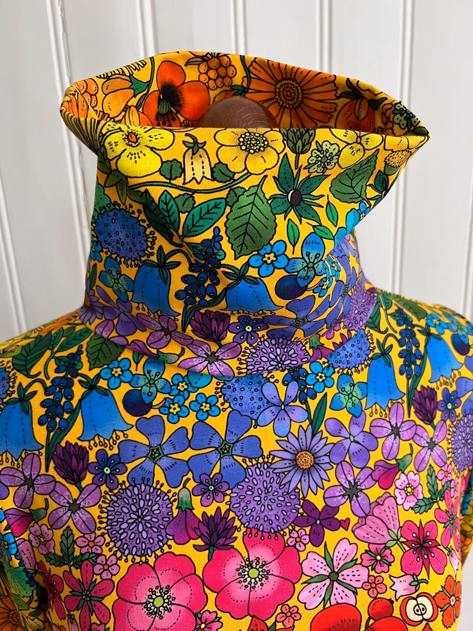 Modell Ingrid - floral hope