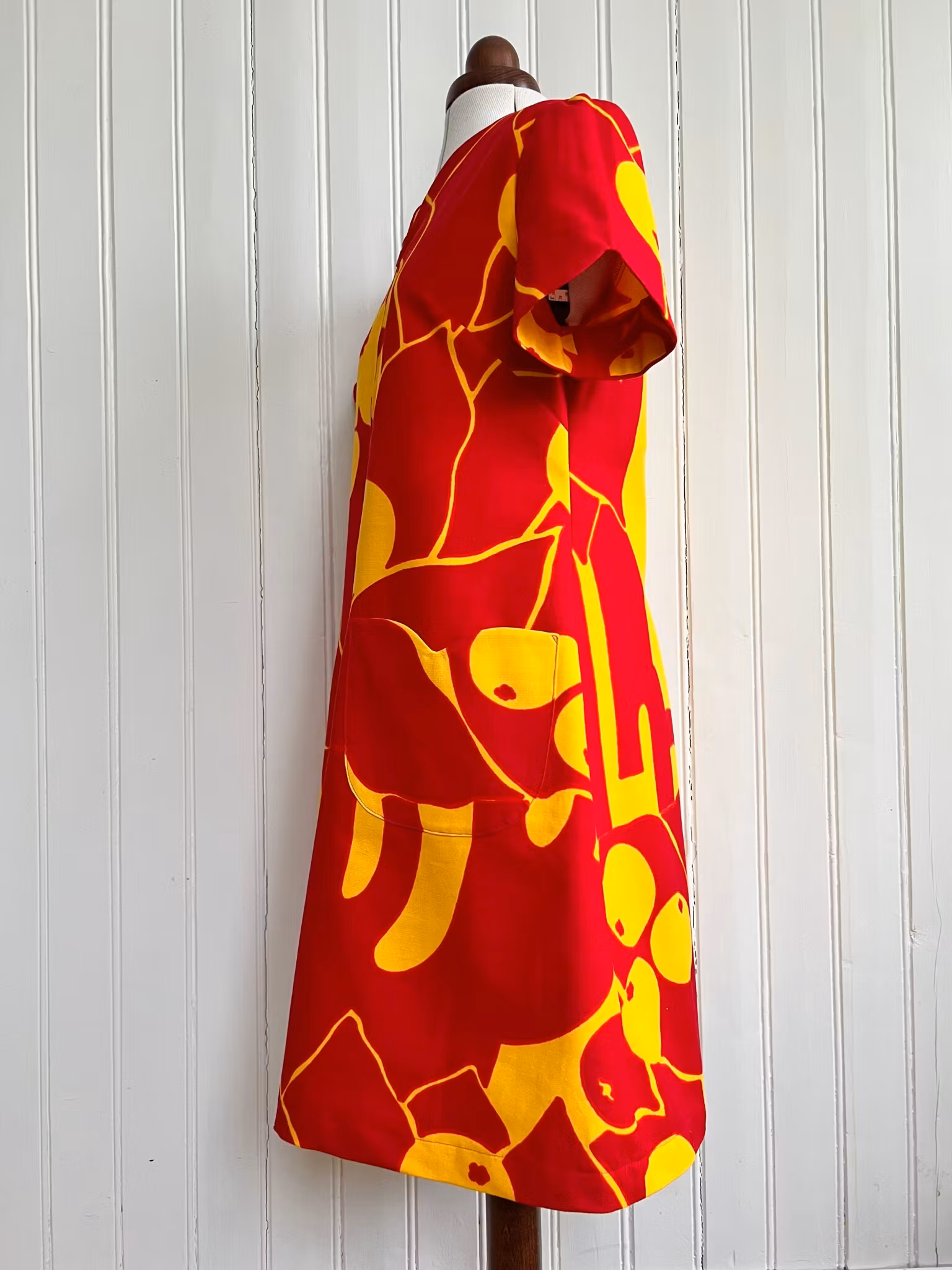 Modell Signe - red trees