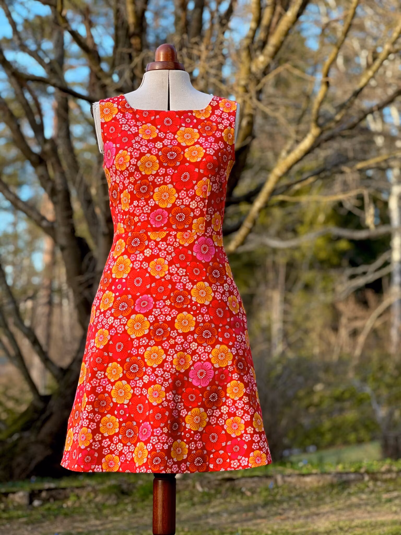 Modell Viola - red summer