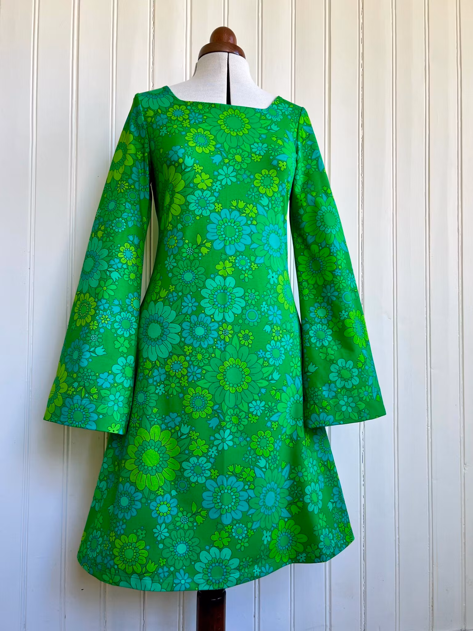 Modell Viola - joyful green