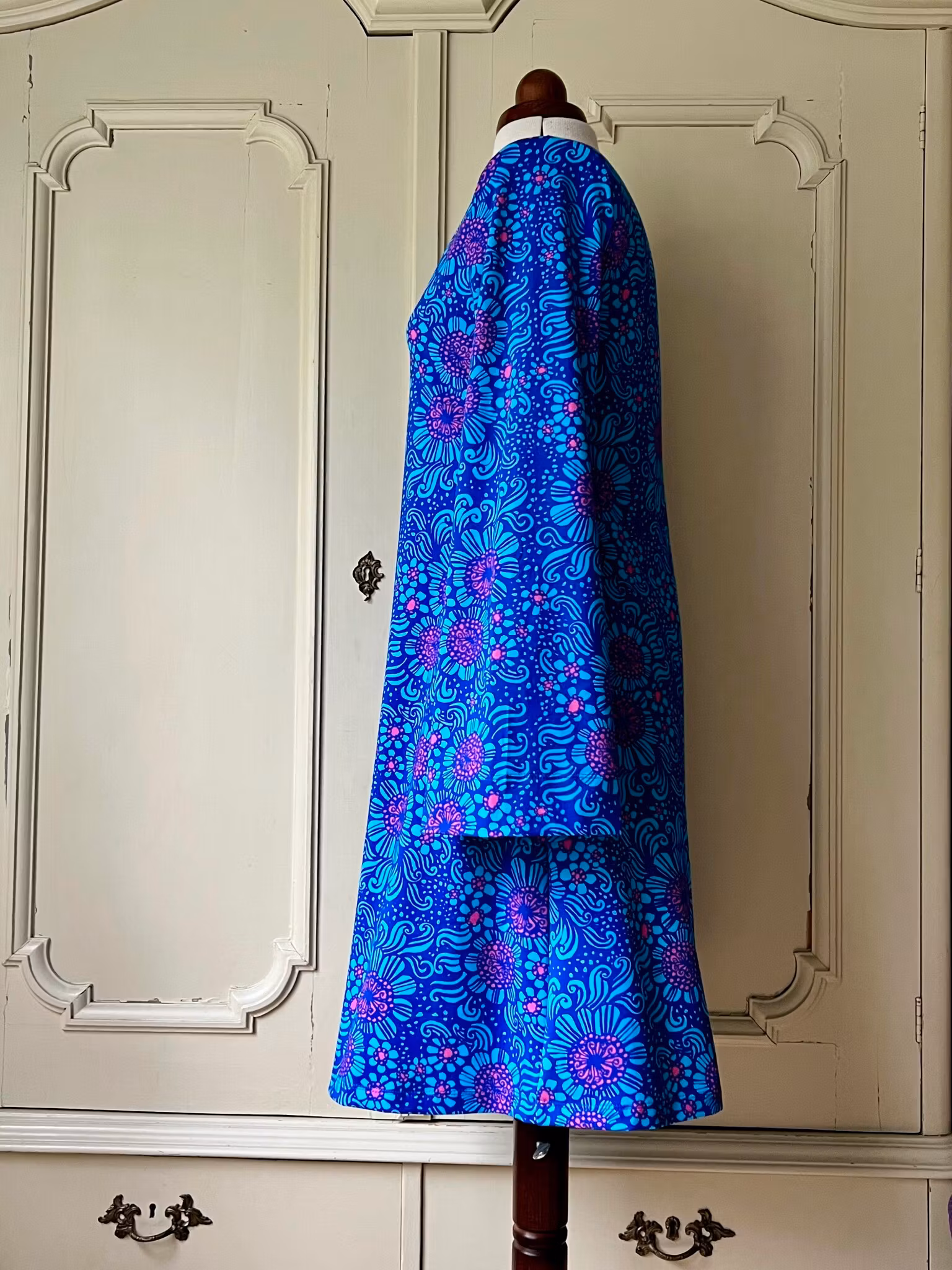 Modell Viola - swirly blue