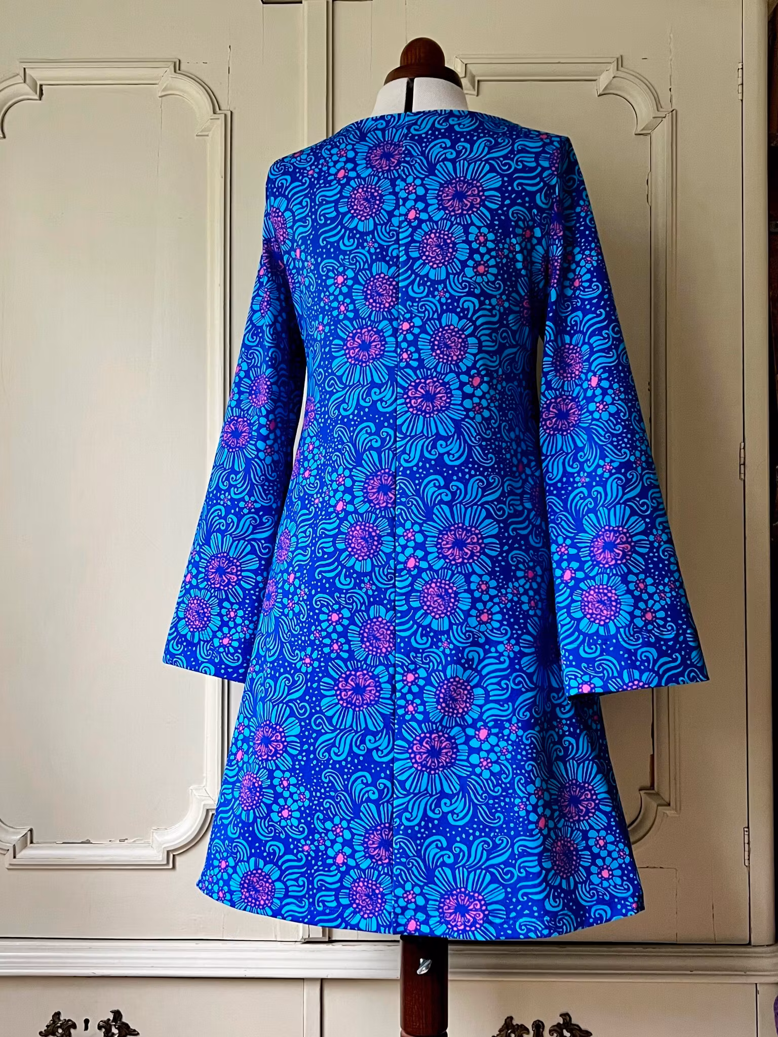 Modell Viola - swirly blue