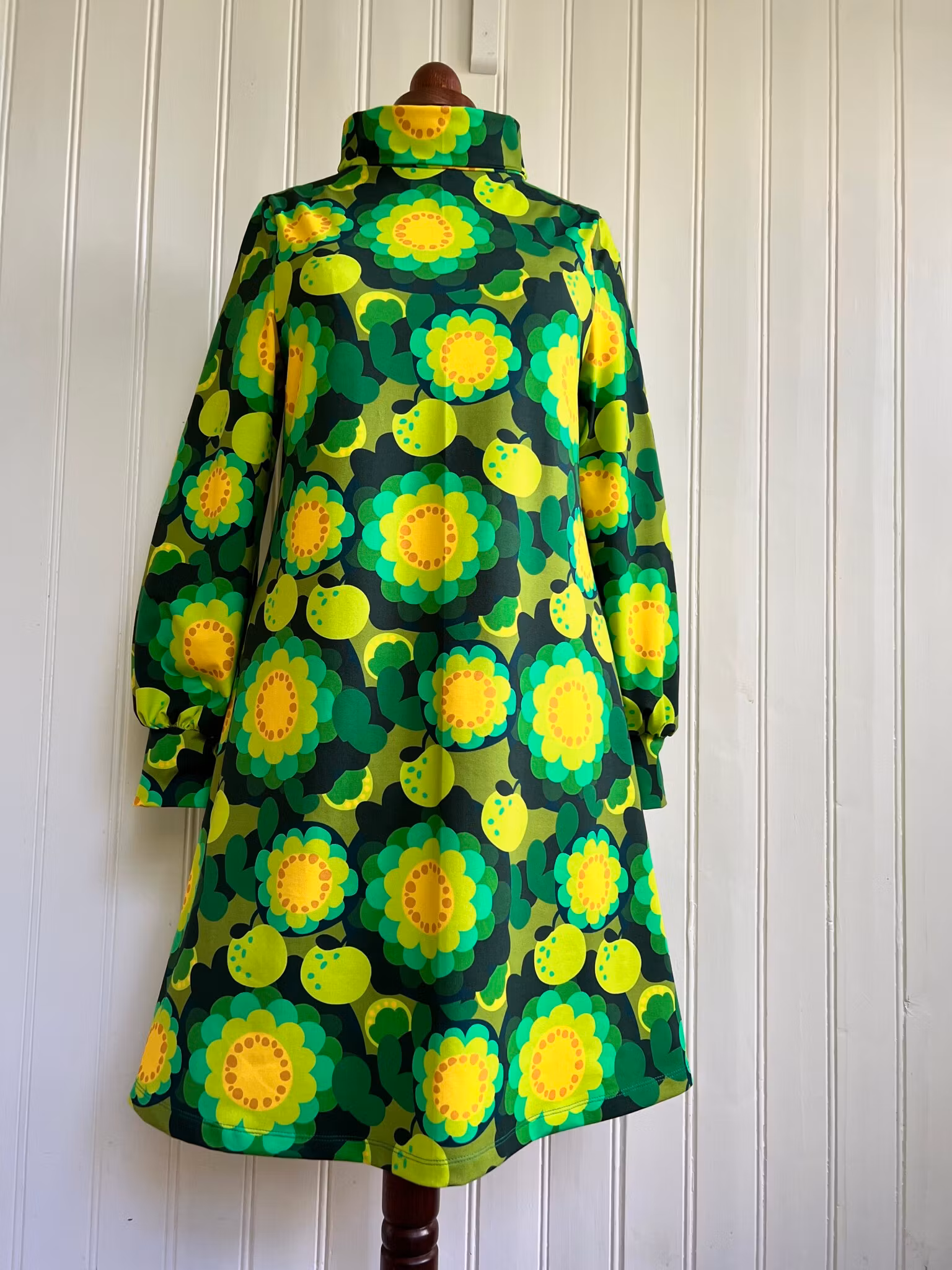 Modell Ingrid - delightful green