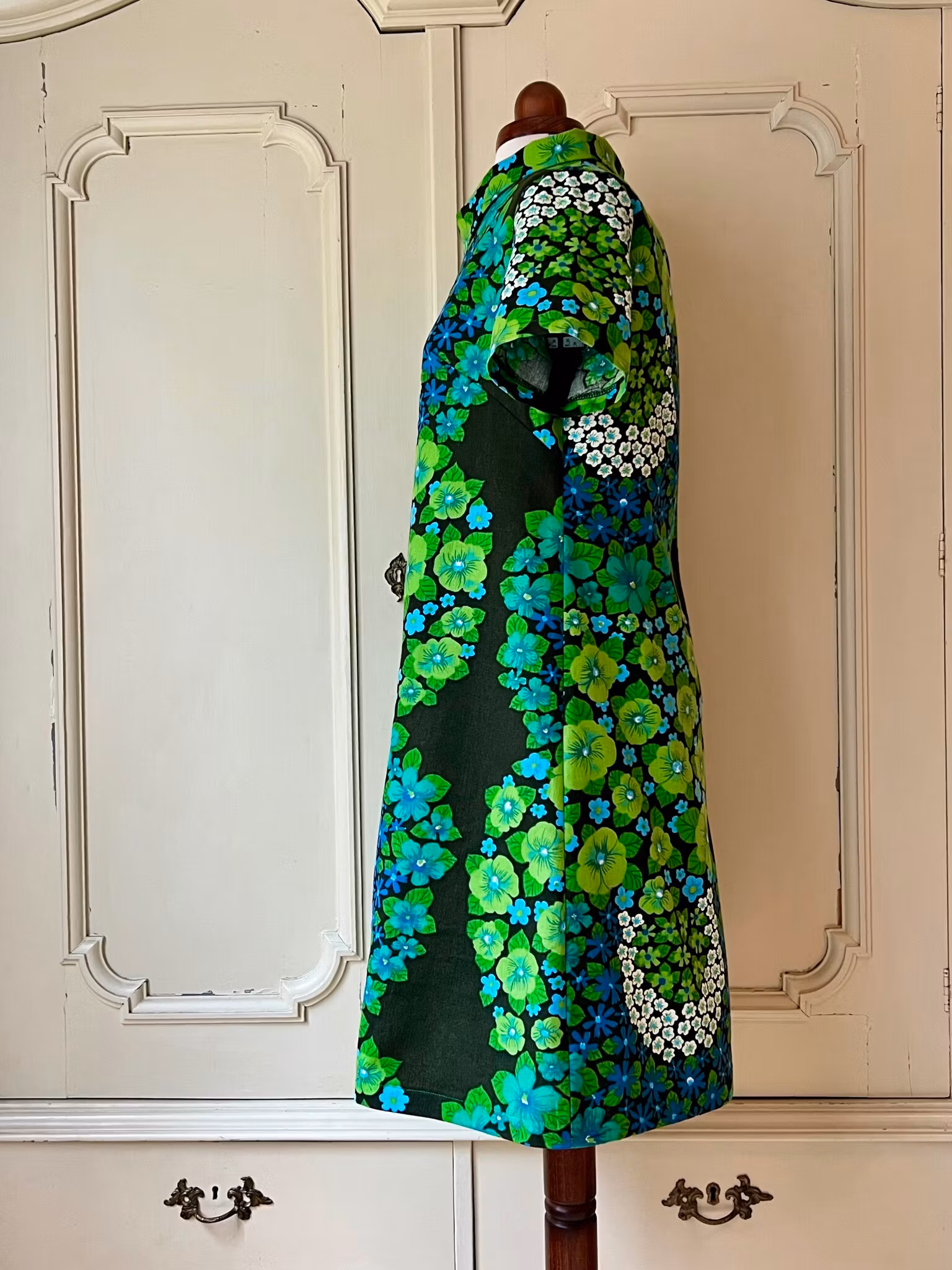 Modell Britt - circle of green