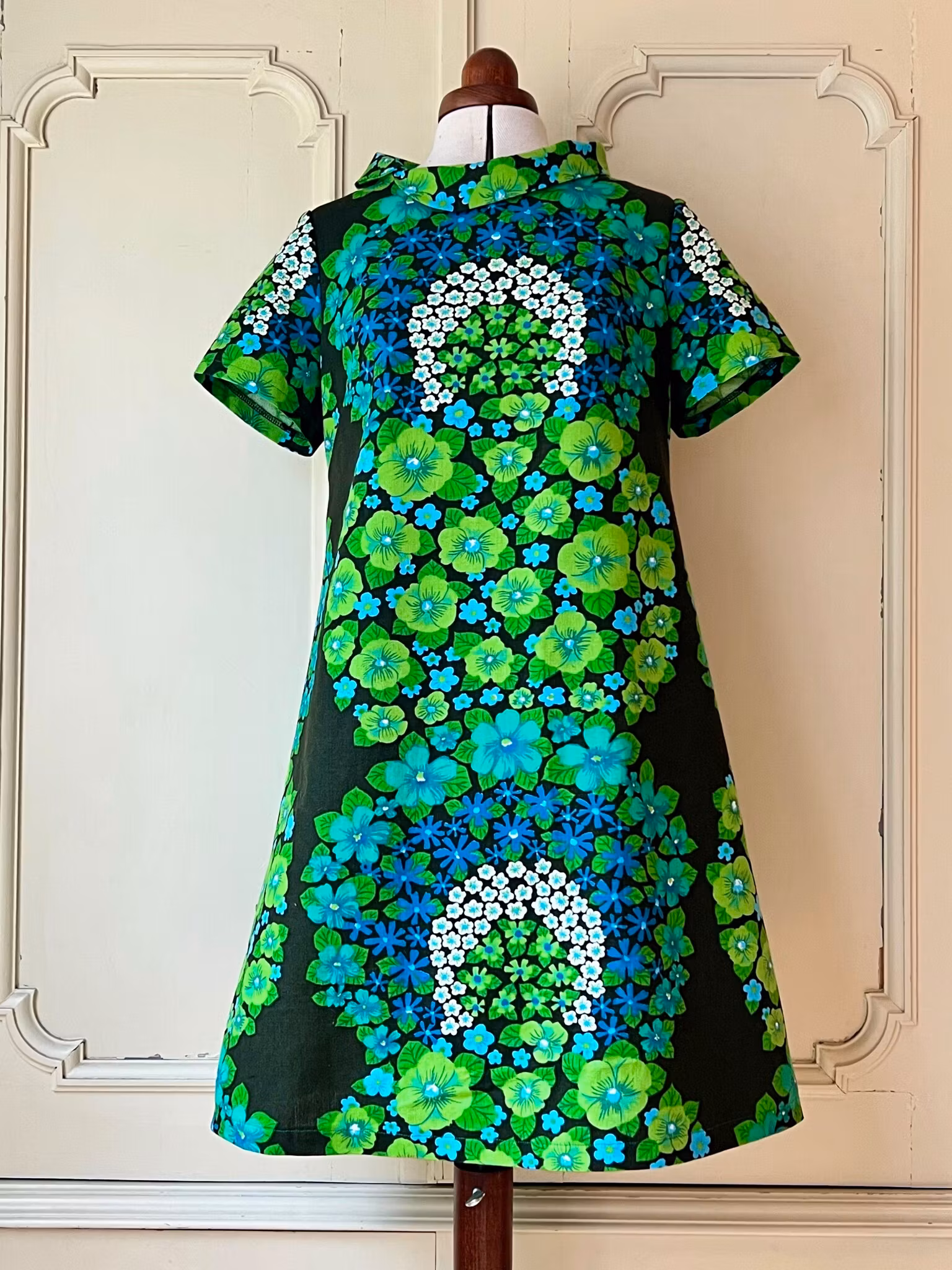 Modell Britt - circle of green
