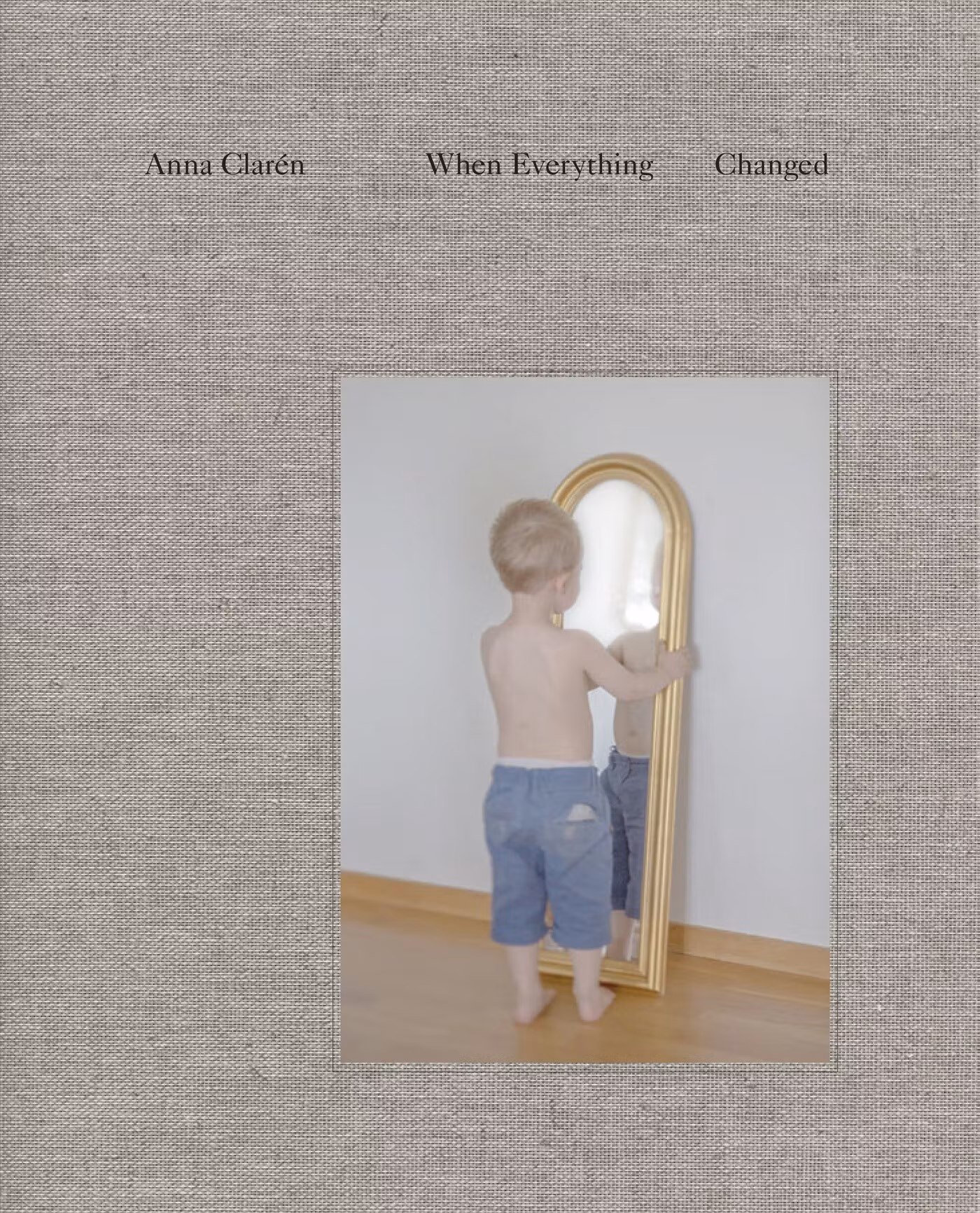 When everything changed - finns i Rutströms bokhandel