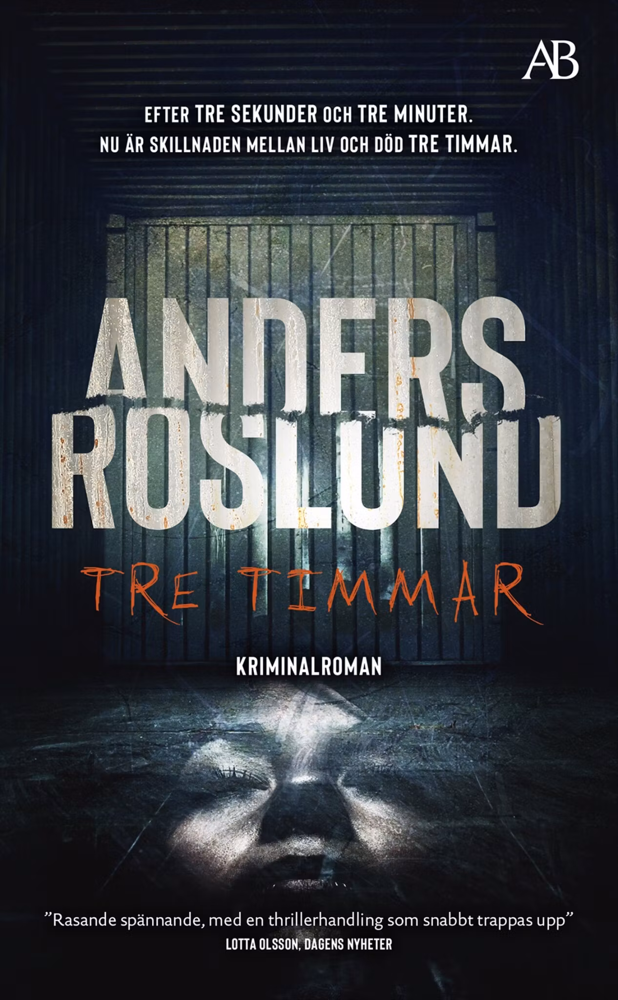 Tre timmar - finns i Rutströms bokhandel
