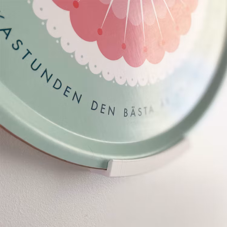 Brickhållare diskret