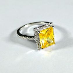 Yellow diamond