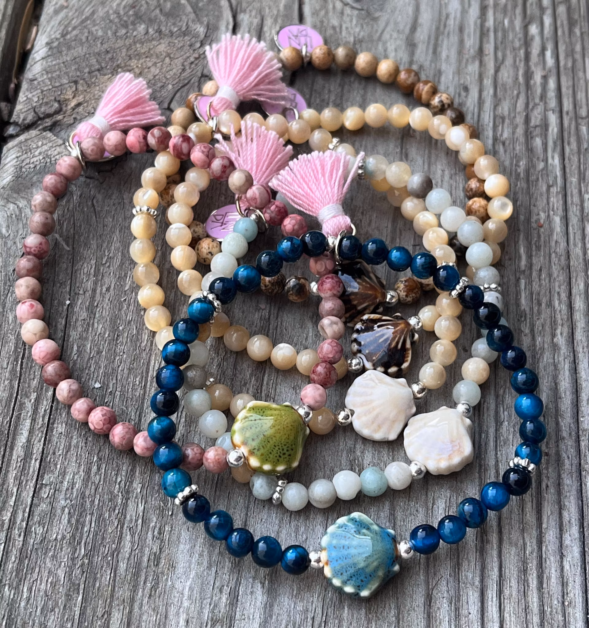 Gammelrosa med snäcka