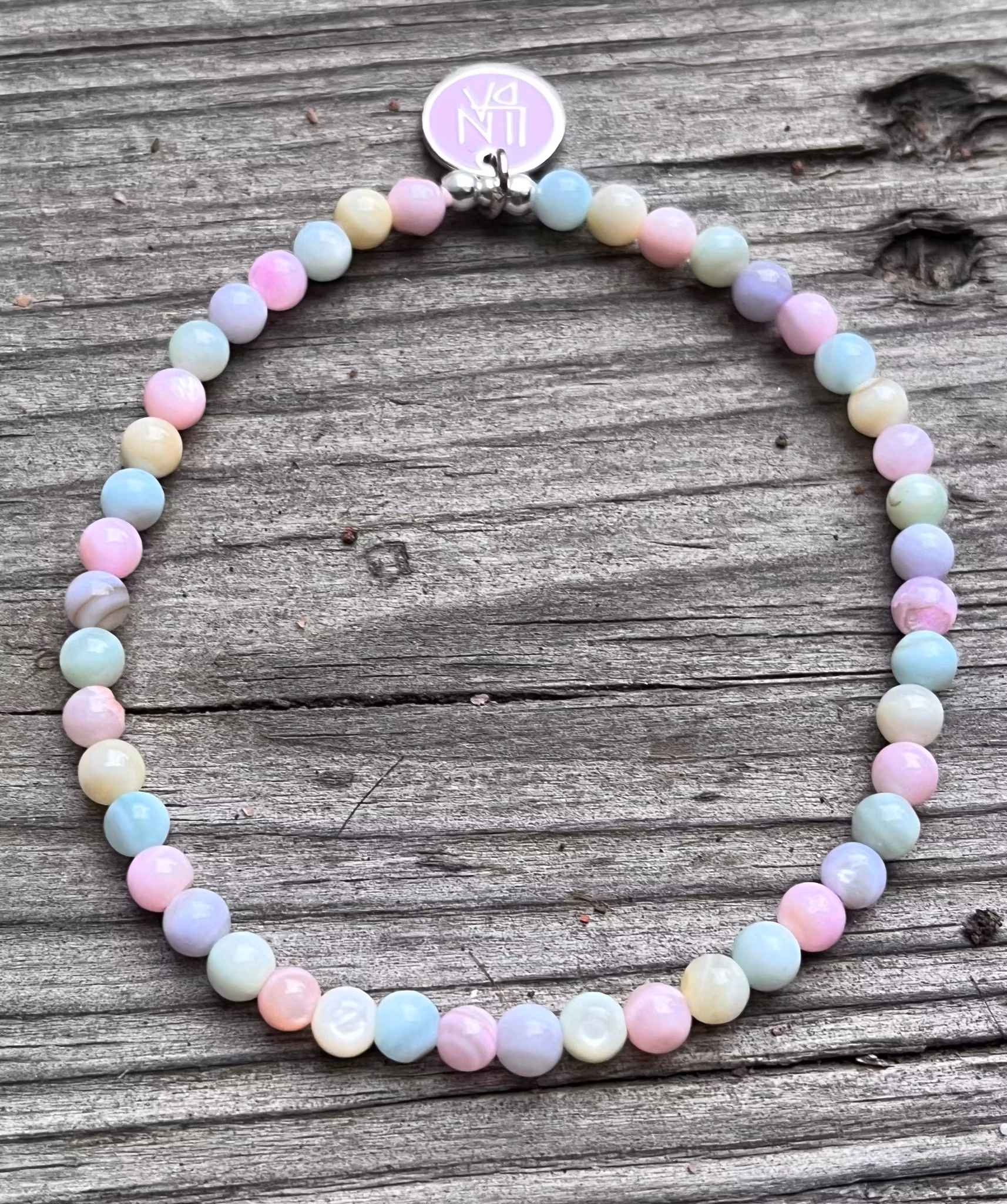 Snäckskalsarmband, enkelt