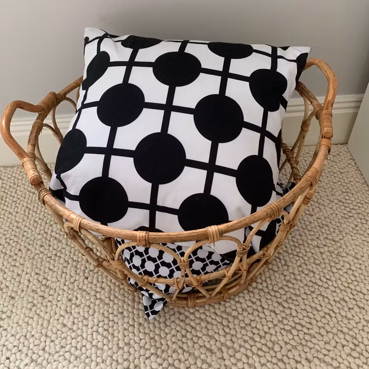 Pillow Hiddenshe White/Black