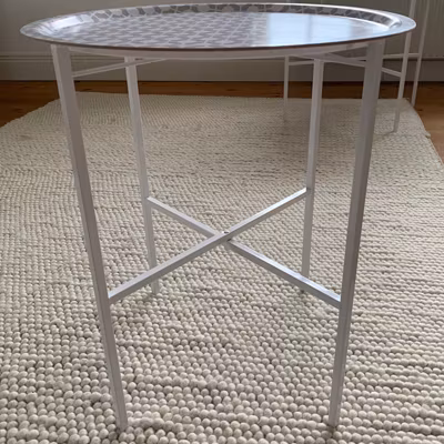 Tray and traystand