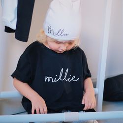 T-shirt med namn - Svart