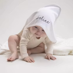 Ekologisk babyfilt med huva - Namn