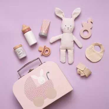 Leksaksväska med kaninbebis och tillbehör