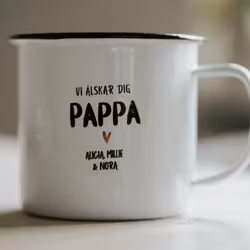 Emaljmugg - Vi älskar dig pappa (barnens namn)