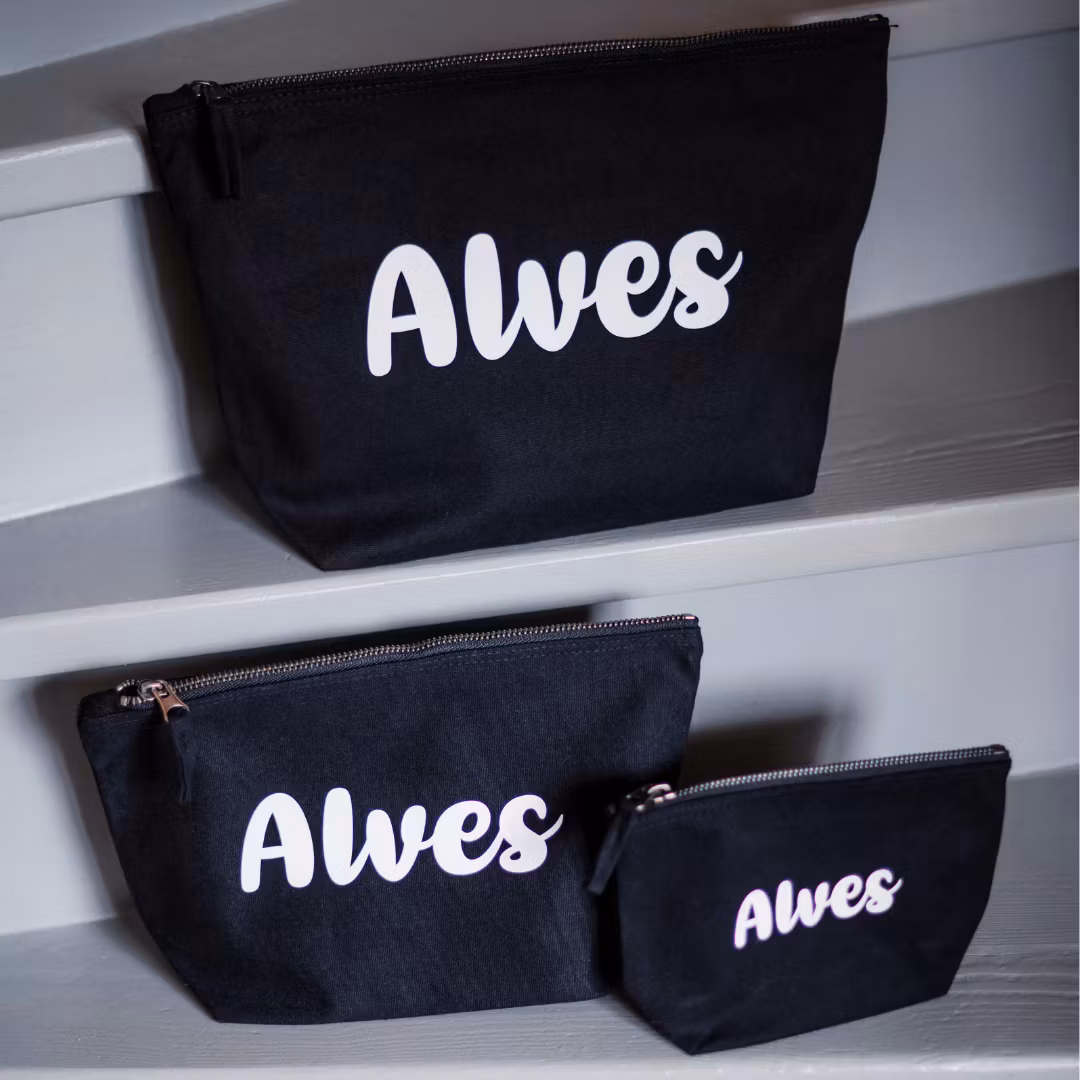 Necessär med namn - Mellan